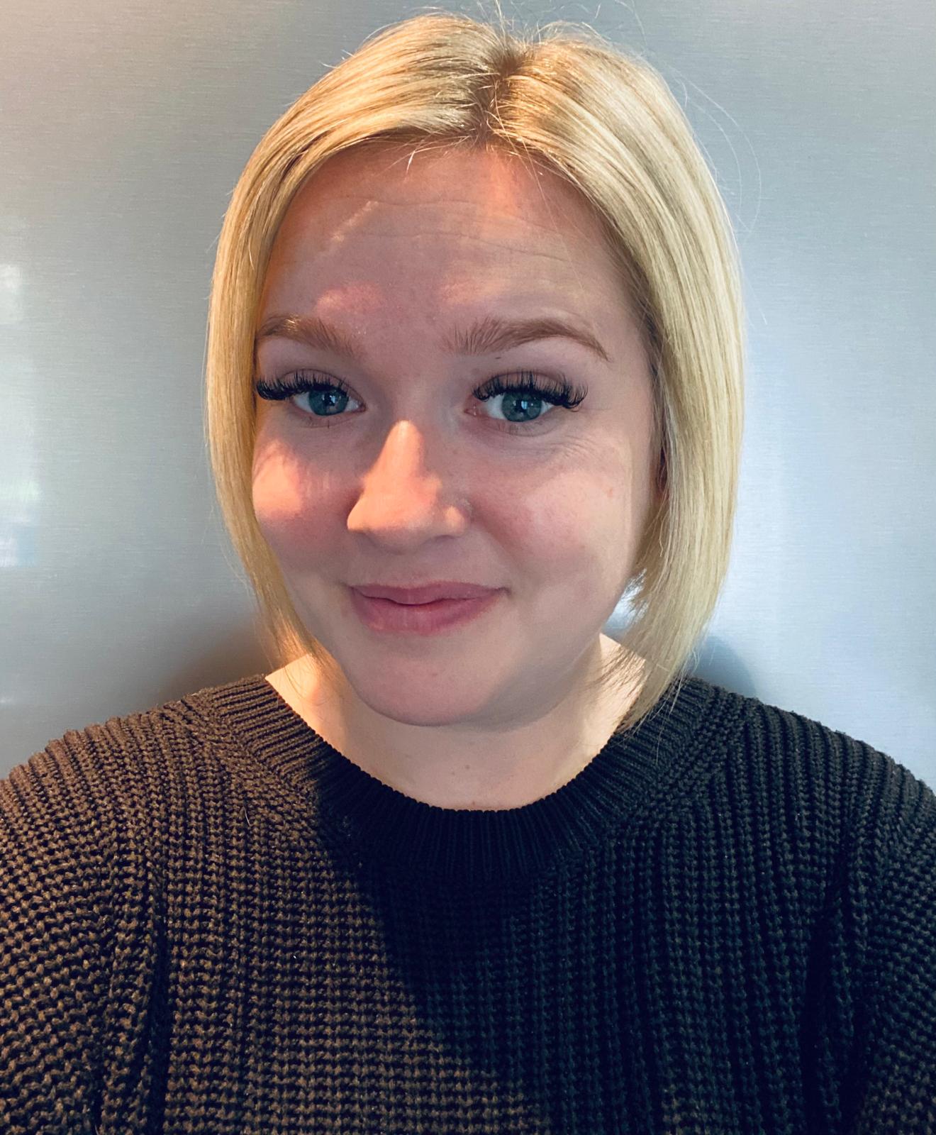 Photo of Sarah Dell